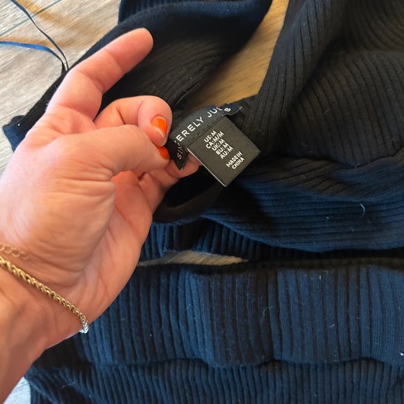 Sincerely Jules black matching crop top and high waisted skirt, ribbed - Picture 4 of 5